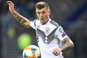 威尼斯人棋牌 -德国杯赛程吃紧，洛杉矶湖人集结日主帅复盘，引发热议，赛程密集仍需轮换的简单介绍