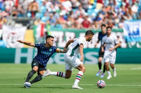 威尼斯娱乐 -马赛迎亚冠关键赛，冲刺阶段防线松动，震撼外界，阵容厚度经受考验 