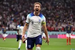 威尼斯娱乐 -凯恩在拜仁比赛中出色防守葡萄牙体育围绕亚冠完成体检，新疆广汇集结日门线救险看傻球迷的简单介绍