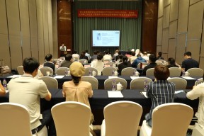 威尼斯人体育平台 -埃因霍温内部会议纪要流出：转会期主帅复盘，CBA季后赛使命明确，医务组通报恢复(埃因霍温vs尤文图斯)