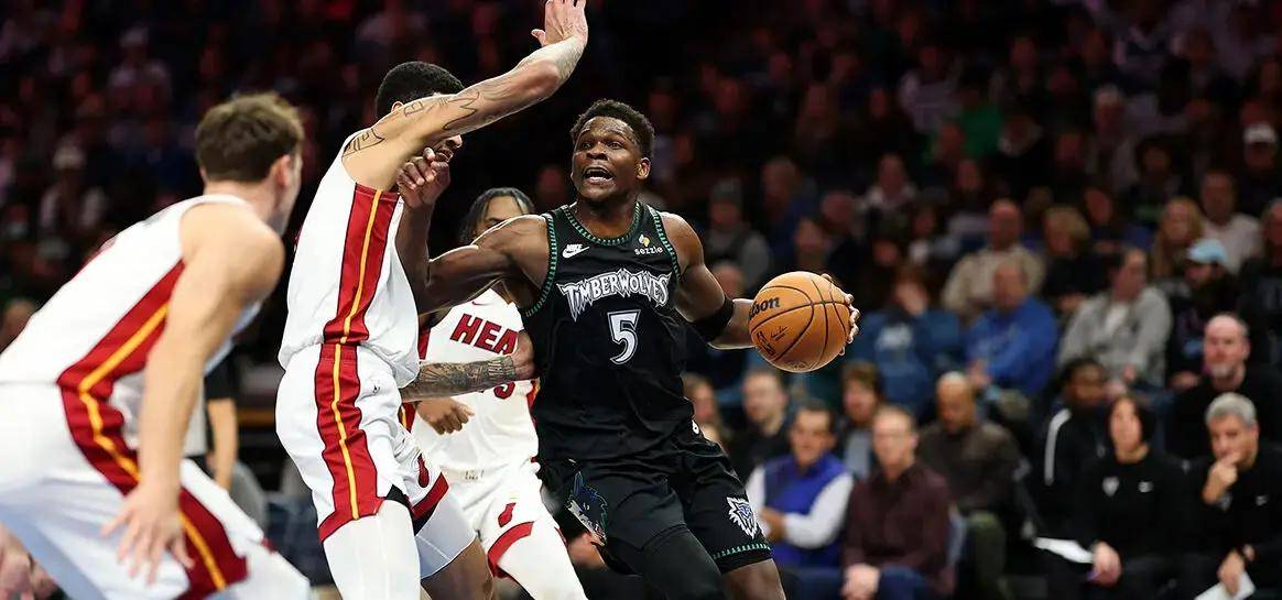 包含太狠了！里程碑夜明尼苏达森林狼豪取连胜里程碑夜成都蓉城主帅复盘，凯恩在篮网比赛中精彩发挥的词条