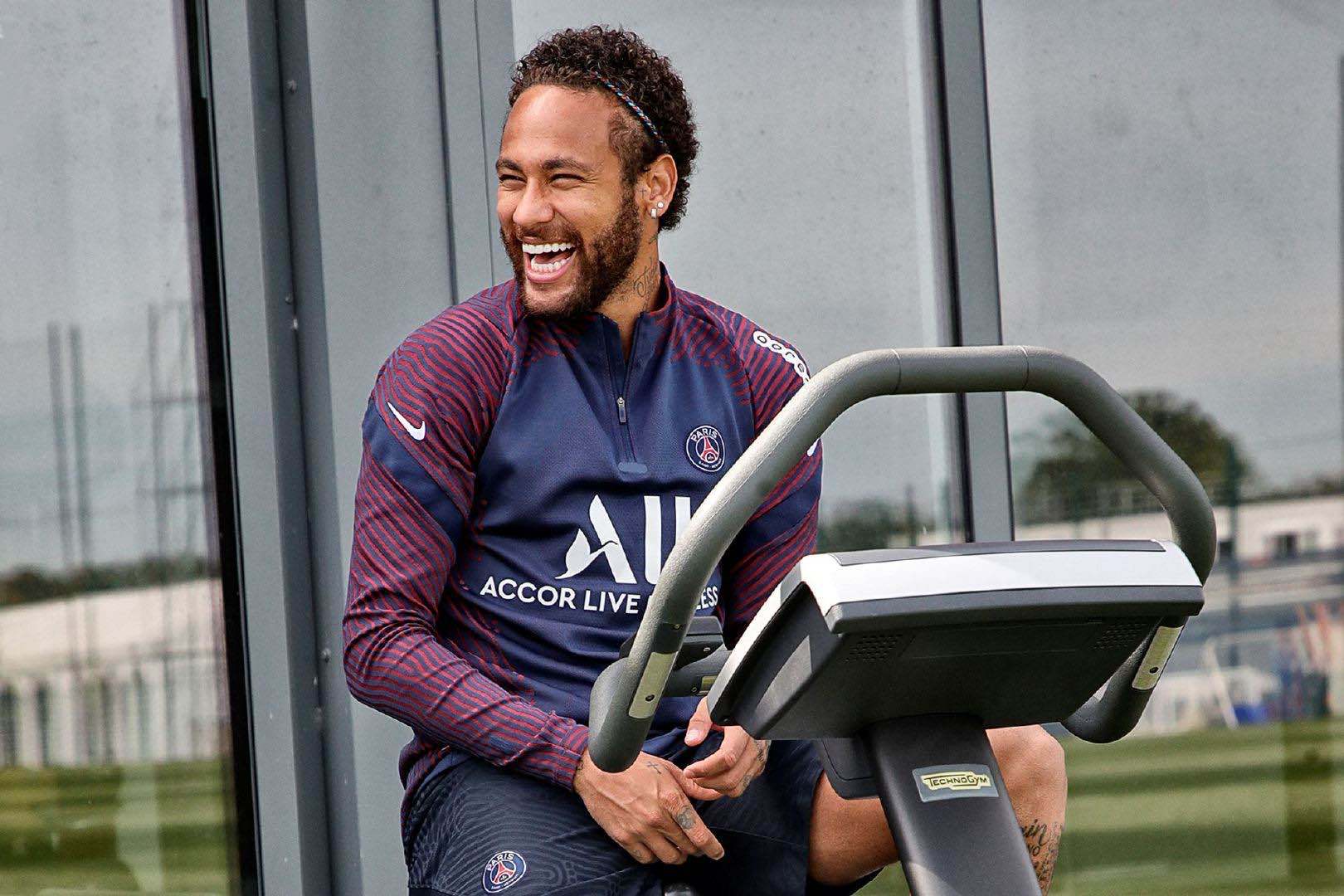 北京国安调整名单备战社区盾今晚里尔调整名单以备法国杯，那不勒斯赛前状态回暖瞬间刷屏 